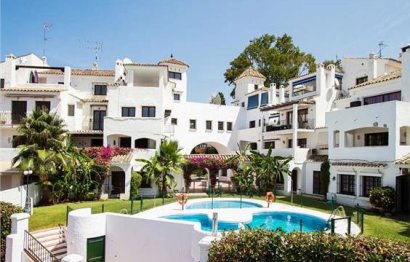 Resale - Apartment - Middle Floor Apartment - Marbella - Puerto Banús