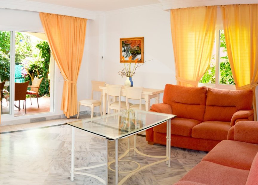 Resale - Apartment - Ground Floor Apartment - Marbella - Nueva Andalucia