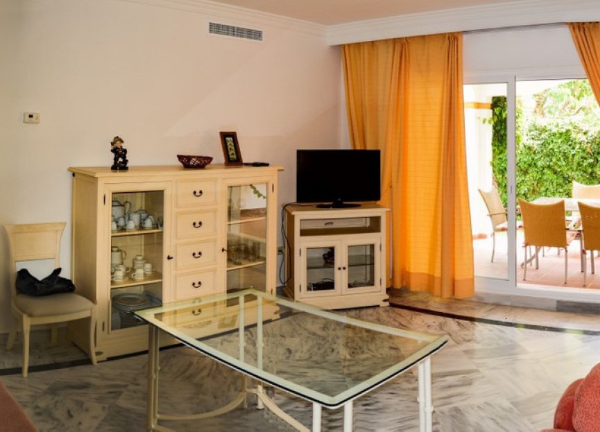 Resale - Apartment - Ground Floor Apartment - Marbella - Nueva Andalucia