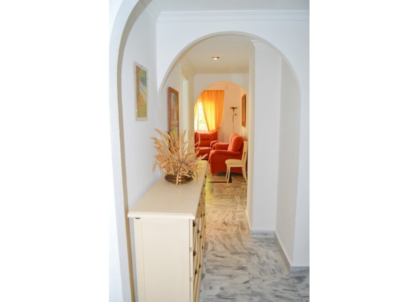 Resale - Apartment - Ground Floor Apartment - Marbella - Nueva Andalucia