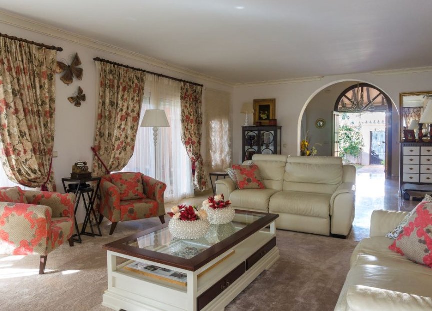 Reventa - House - Detached Villa - Marbella - Hacienda Las Chapas