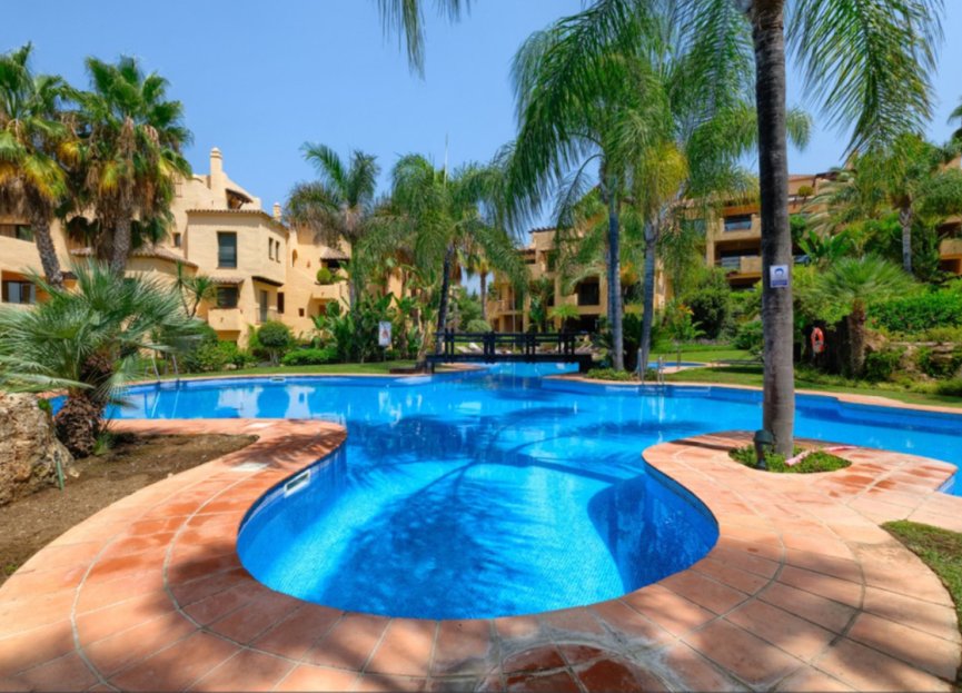 Resale - Apartment - Penthouse - Estepona - Atalaya