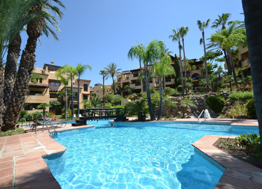 Resale - Apartment - Penthouse - Estepona - Atalaya