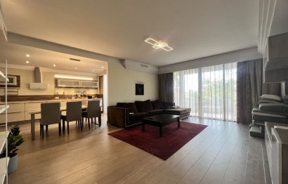 Resale - Apartment - Middle Floor Apartment - Marbella - Puerto Banús