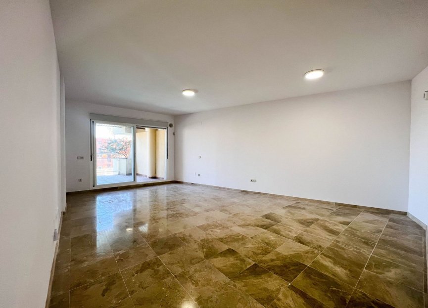 Resale - Apartment - Middle Floor Apartment - Fuengirola - Fuengirola Centro