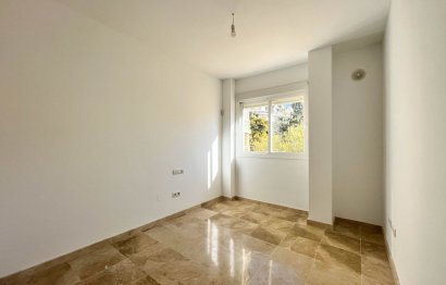 Resale - Apartment - Middle Floor Apartment - Fuengirola - Fuengirola Centro