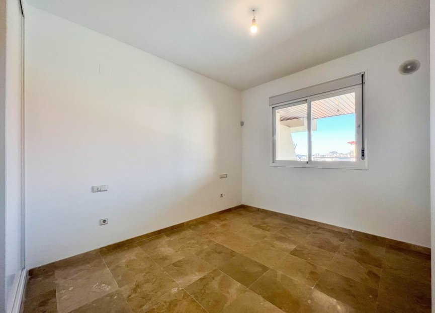 Resale - Apartment - Middle Floor Apartment - Fuengirola - Fuengirola Centro