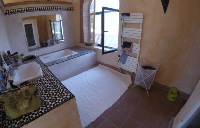 Reventa - House - Detached Villa - Benalmádena - Benalmadena Pueblo