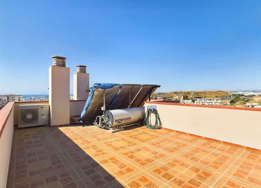 Resale - Apartment - Penthouse - Estepona - Estepona Centro