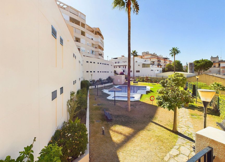 Resale - Apartment - Penthouse - Estepona - Estepona Centro