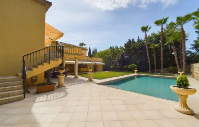 Resale - House - Detached Villa - Marbella - Nueva Andalucia