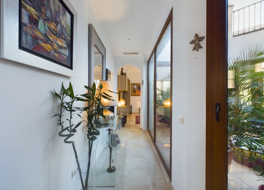 Resale - House - Detached Villa - Estepona - Estepona Centro