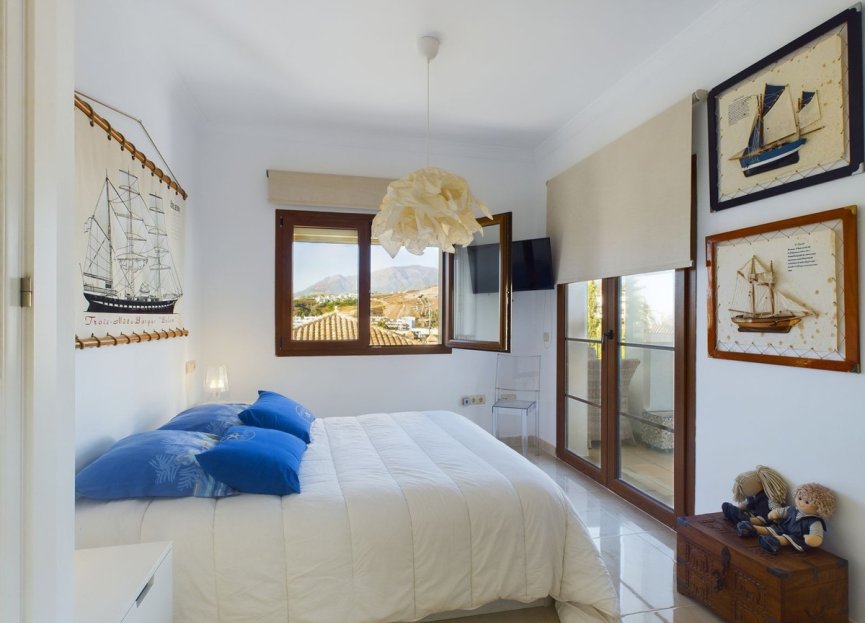 Resale - House - Detached Villa - Estepona - Estepona Centro