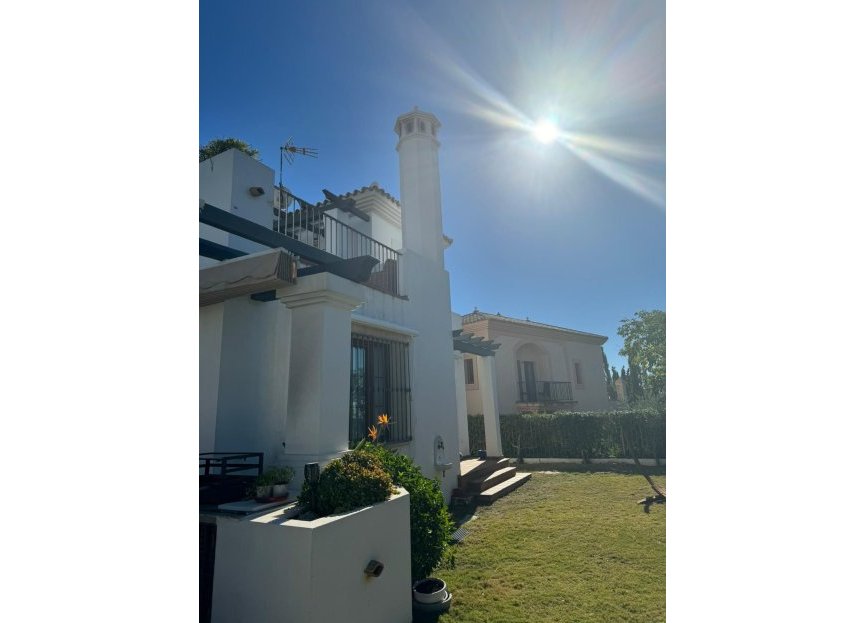 Resale - House - Detached Villa - Estepona - Estepona Centro