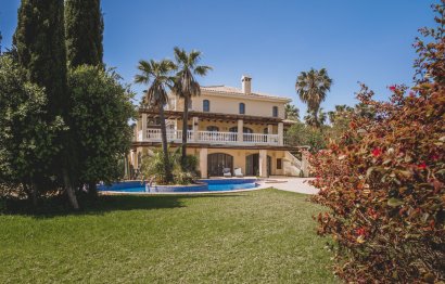 Resale - House - Detached Villa - Estepona - Estepona Centro