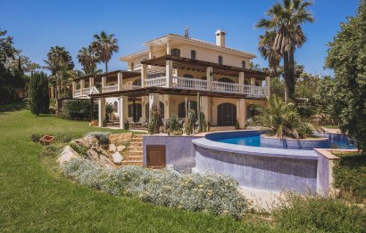 Resale - House - Detached Villa - Estepona - Estepona Centro