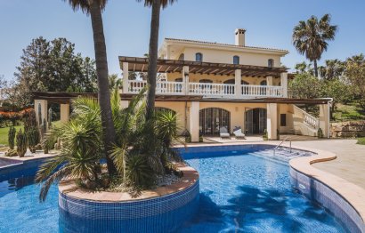 Resale - House - Detached Villa - Estepona - Estepona Centro