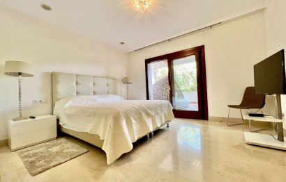 Resale - Apartment - Ground Floor Apartment - Marbella - The Golden Mile