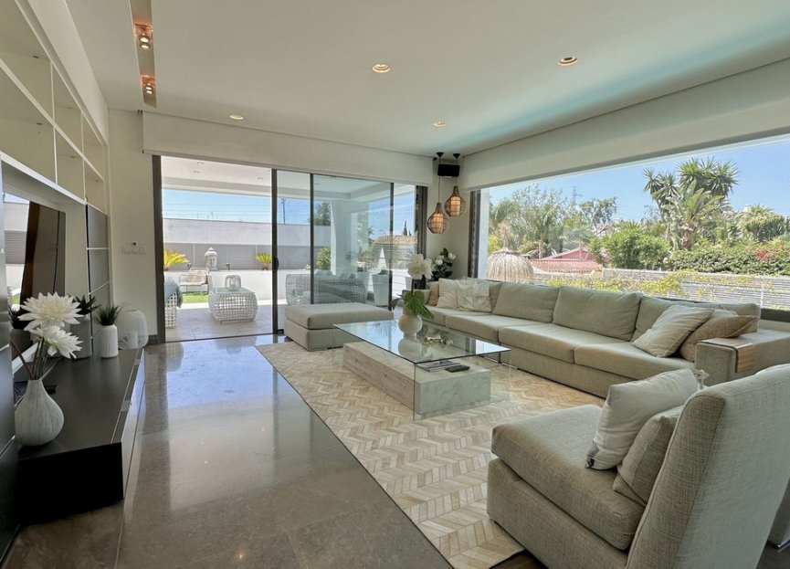 Resale - House - Detached Villa - Marbella - Nagüeles