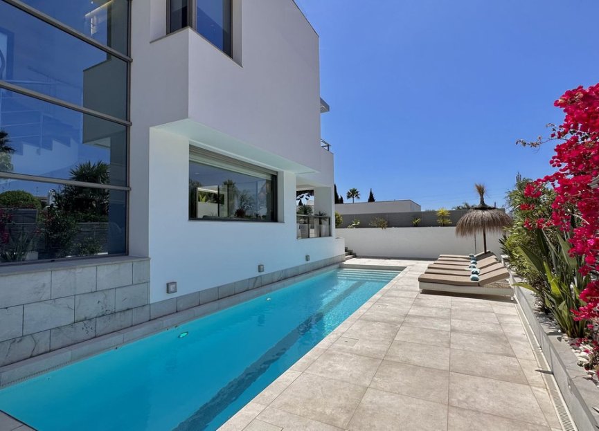 Resale - House - Detached Villa - Marbella - Nagüeles