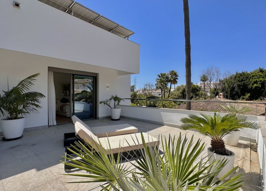 Reventa - House - Detached Villa - Marbella - Nagüeles