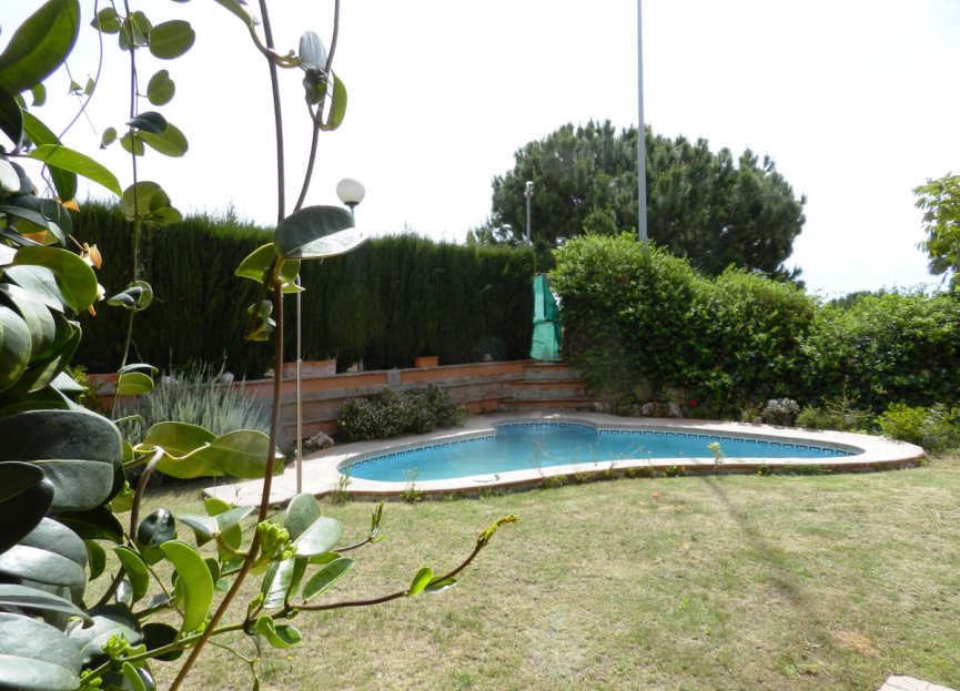 Resale - House - Detached Villa - Manilva - La Duquesa