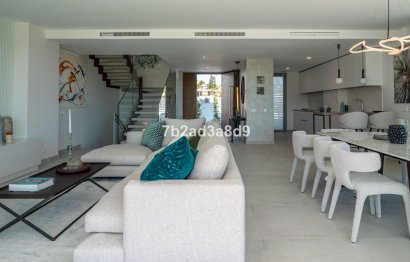 Resale - House - Semi-Detached House - Marbella - Guadalmina Alta