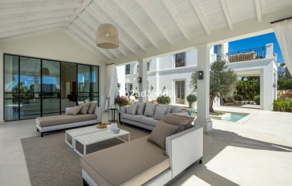 Resale - House - Detached Villa - Marbella - Nueva Andalucia