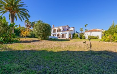 Resale - House - Detached Villa - Estepona - Atalaya