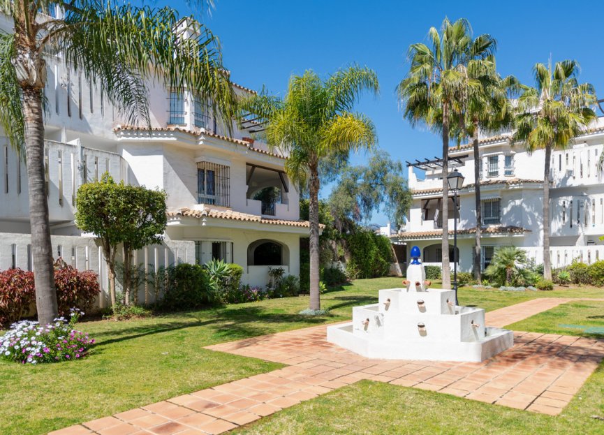 Resale - Apartment - Penthouse - Marbella - Nueva Andalucia