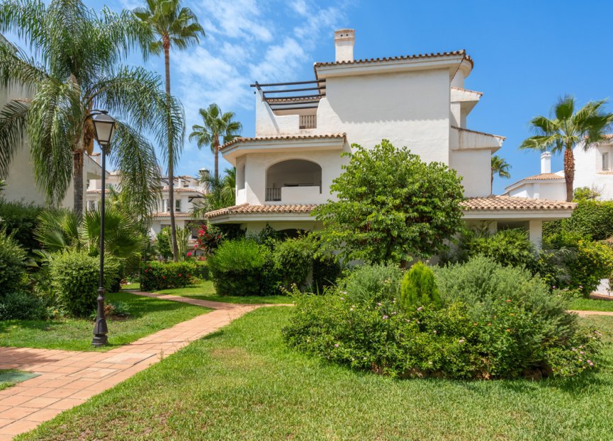 Resale - Apartment - Penthouse - Marbella - Nueva Andalucia