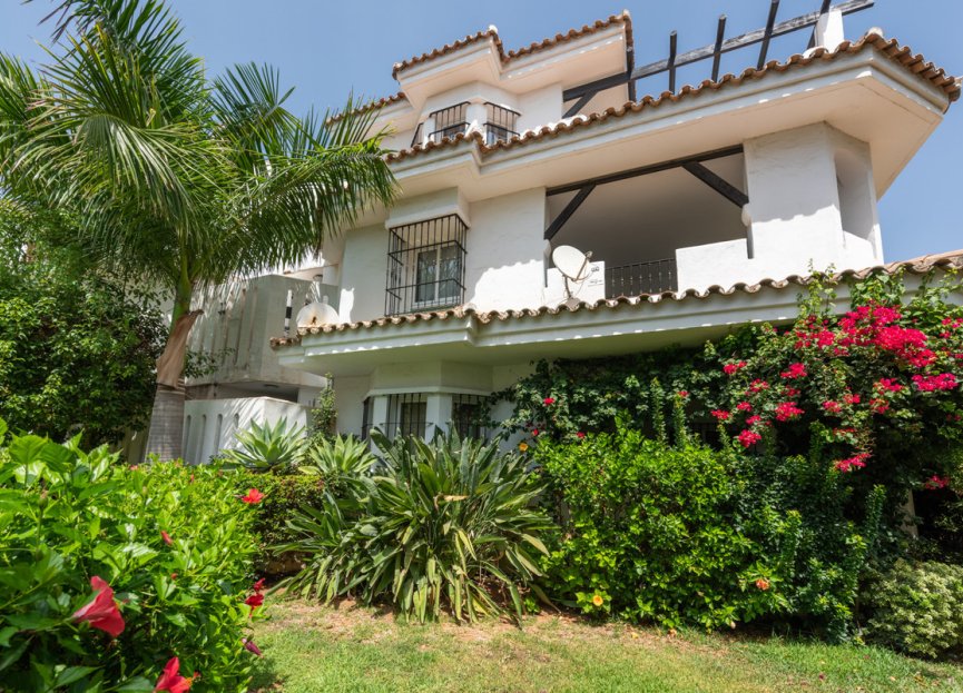 Resale - Apartment - Penthouse - Marbella - Nueva Andalucia