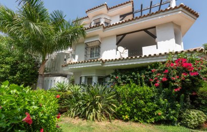 Resale - Apartment - Penthouse - Marbella - Nueva Andalucia