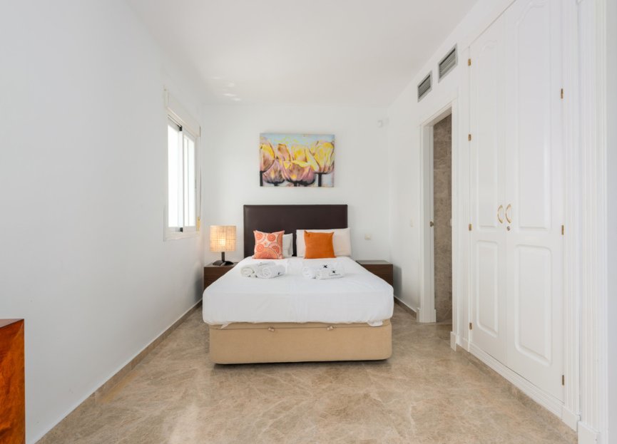 Resale - Apartment - Penthouse - Marbella - Nueva Andalucia