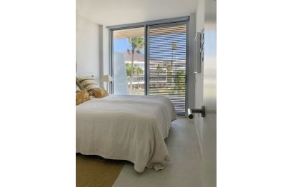 Resale - Apartment - Middle Floor Apartment - Estepona - Estepona Centro