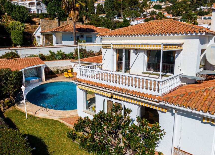 Resale - House - Detached Villa - Benalmádena - Benalmadena Centro