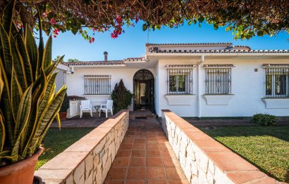 Resale - House - Detached Villa - Benalmádena - Benalmadena Centro