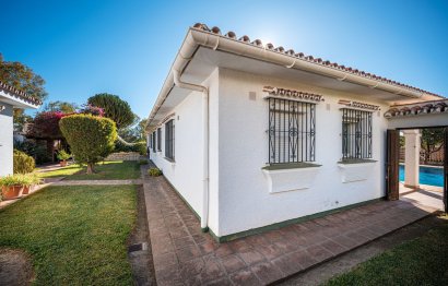 Resale - House - Detached Villa - Benalmádena - Benalmadena Centro