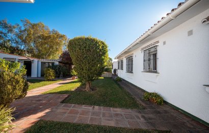 Resale - House - Detached Villa - Benalmádena - Benalmadena Centro