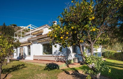 Resale - House - Detached Villa - Benalmádena - Benalmadena Centro