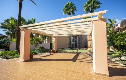 Resale - Apartment - Top Floor Apartment - Marbella - Elviria