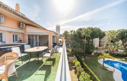 Resale - Apartment - Top Floor Apartment - Marbella - Elviria