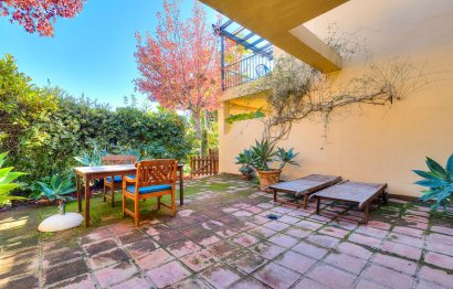 Resale - House - Townhouse - Marbella - Nueva Andalucia