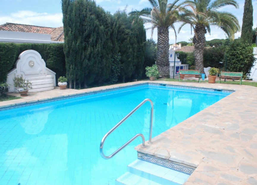 Reventa - House - Detached Villa - Marbella - Las Chapas