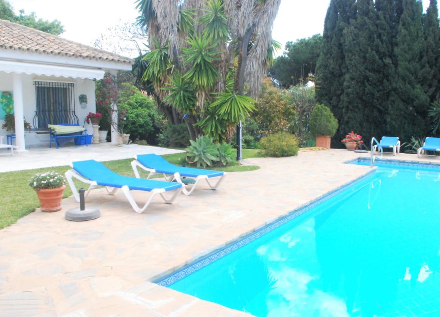 Reventa - House - Detached Villa - Marbella - Las Chapas