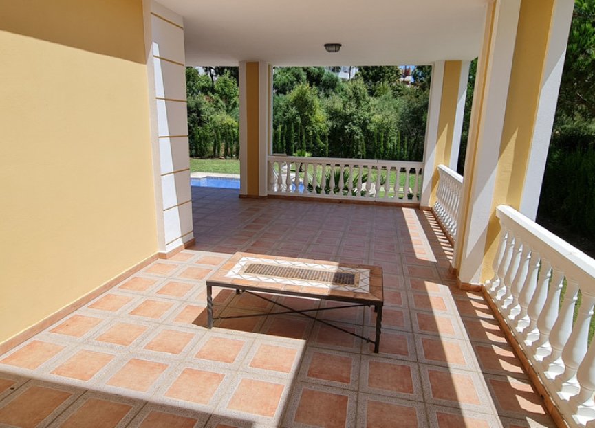 Resale - House - Detached Villa - Marbella - Las Chapas