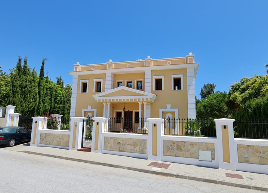 Resale - House - Detached Villa - Marbella - Las Chapas