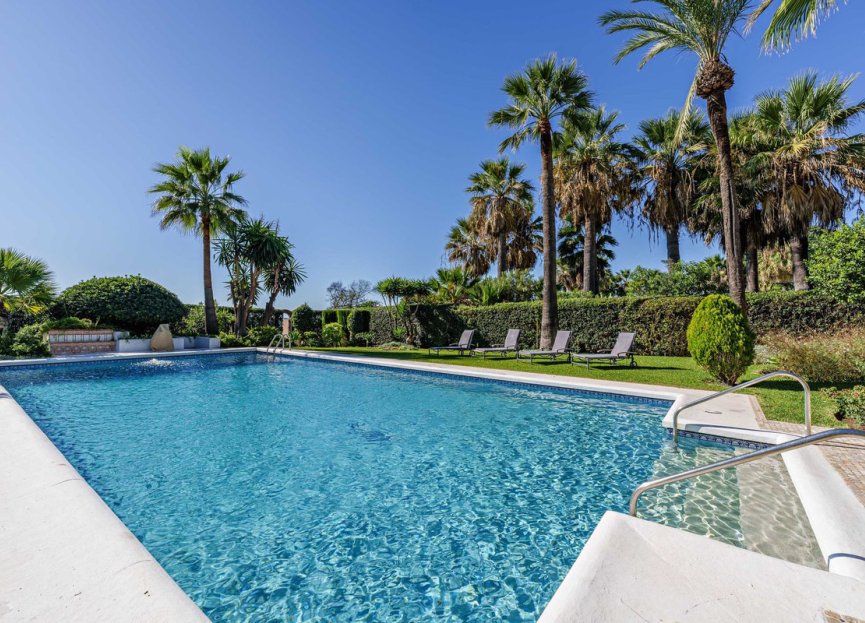 Resale - House - Detached Villa - Estepona - Benamara