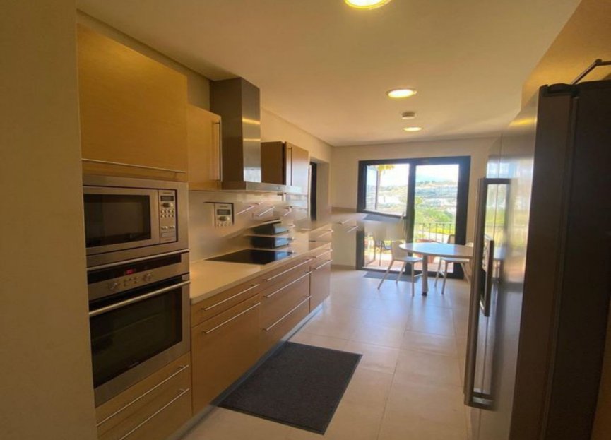 Resale - Apartment - Middle Floor Apartment - Benahavís - La Quinta