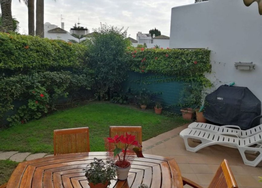 Resale - House - Townhouse - Estepona - Estepona Centro